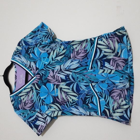 Butter Soft Medical Srubs Colorful  Patterned Women XS Bundle 4 - Picture 3 of 14